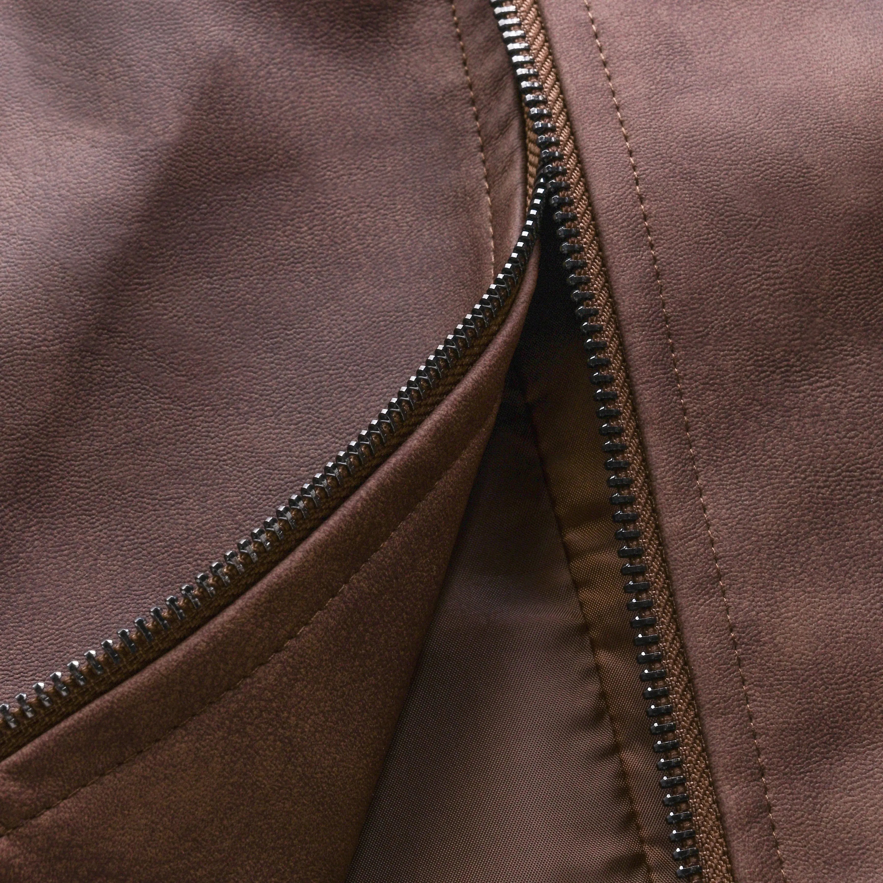 BENNETTVALE MEN’S CLASSIC LEATHER ZIP JACKET