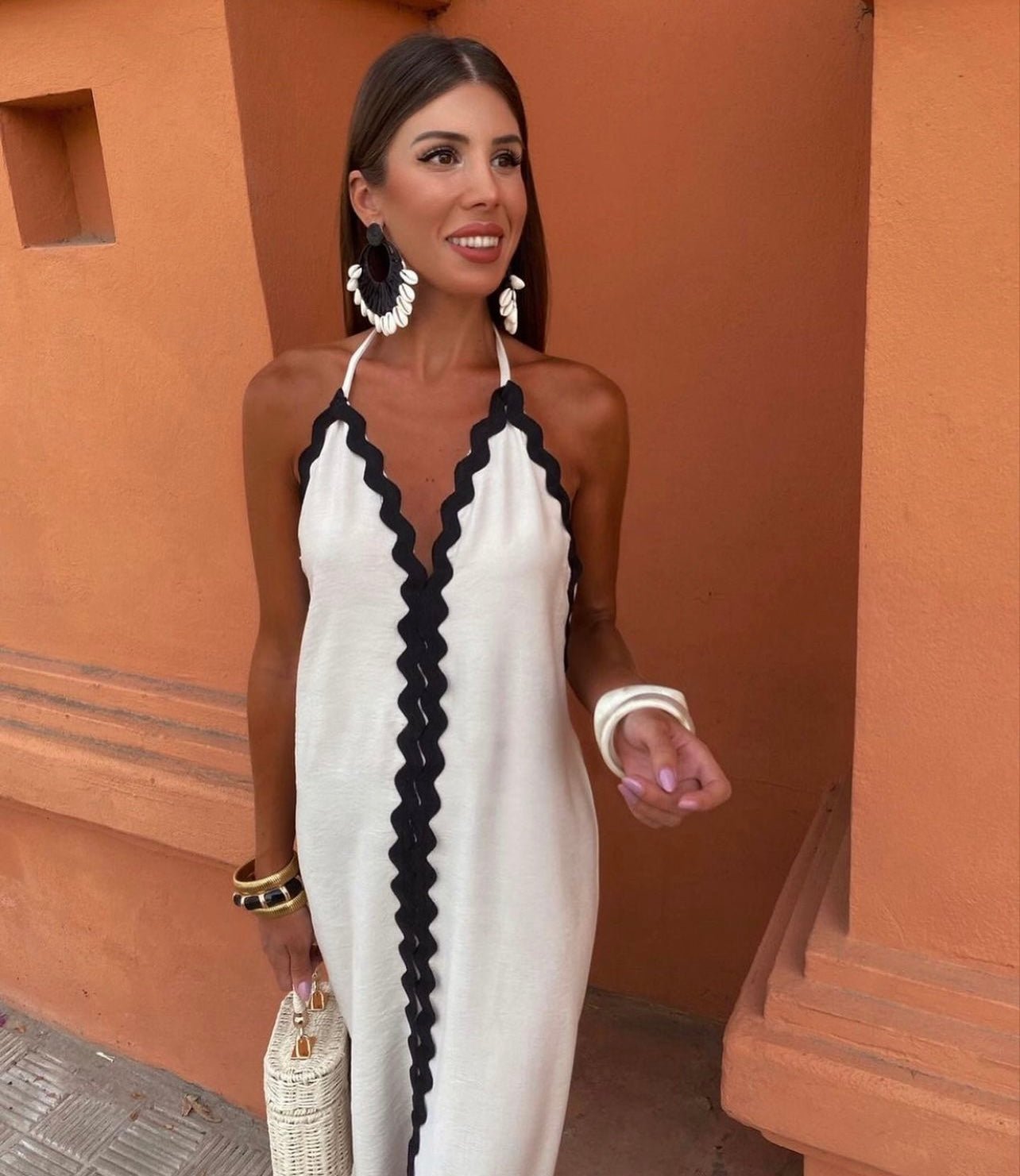 BENNETTVALE WOMEN’S SLEEVELESS V-NECK MAXI DRESS